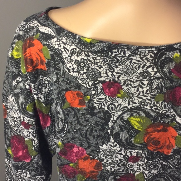 FEVER MULTICOLOR STRETCHY FLORAL TOP/TUNIC - Picture 6 of 8